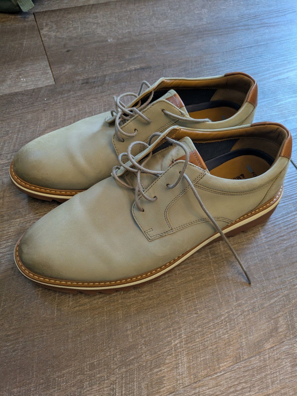 Men's Lace-Up Derby Shoes in Light Green with Tan Details